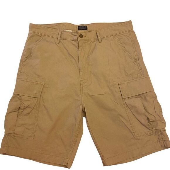 Levi‎ Strauss & Co Khaki Cargo Shorts in Size 38 - Picture 2 of 11